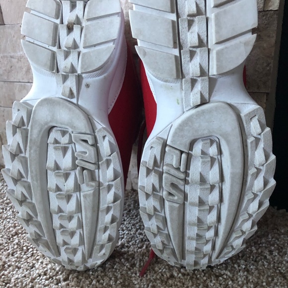 Red Fila Shoes - Picture 5 of 5